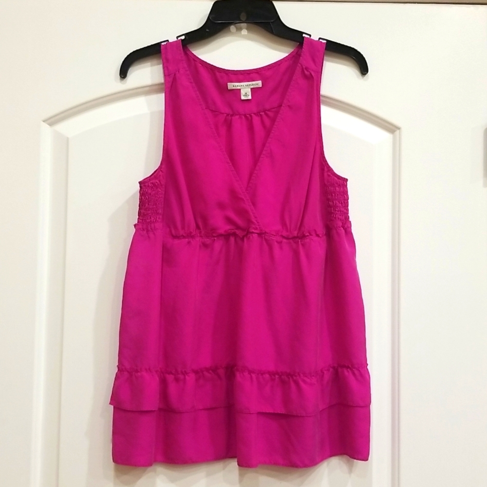 Banana Republic Silk Top size M